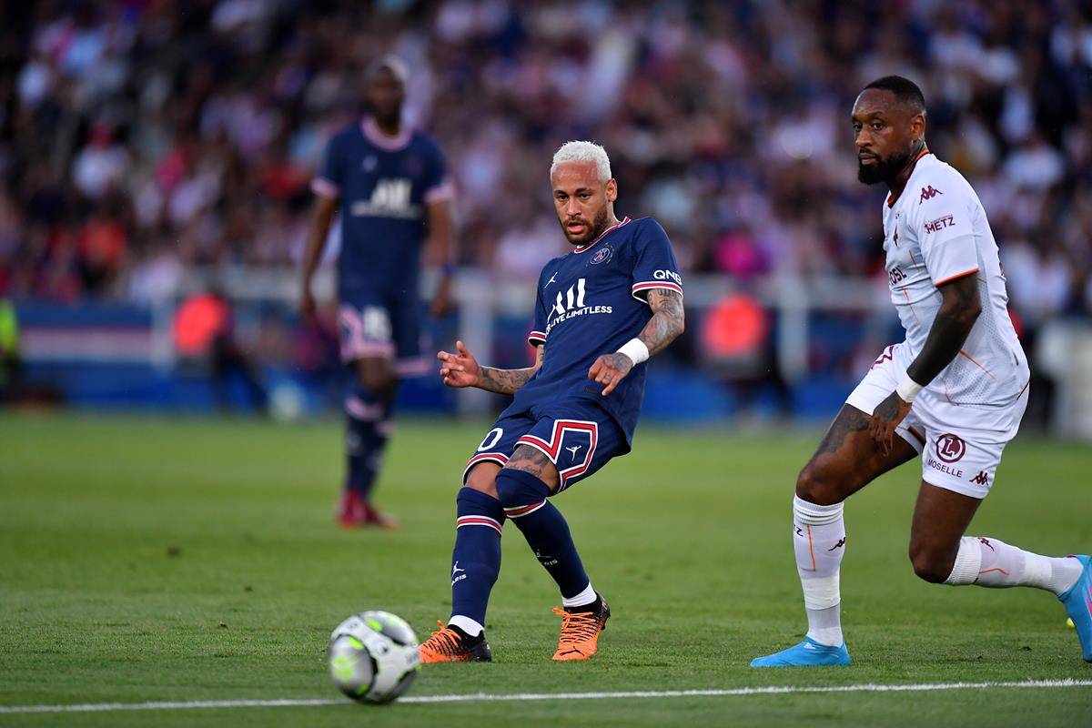 菲尼克斯太阳迎法甲关键赛，集结日回应争议，目标明确，赛季目标并未改变的简单介绍